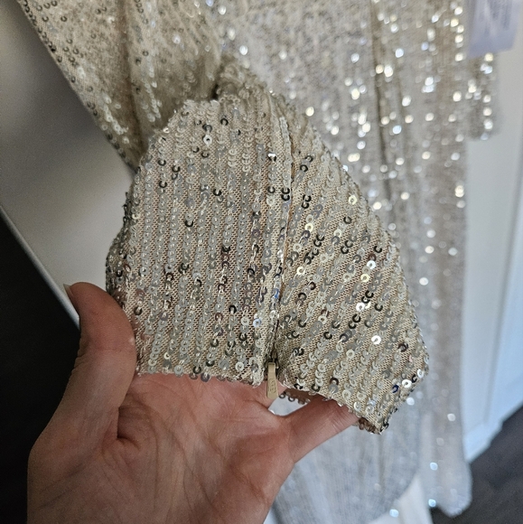 Ieena for Mac Duggal Silver Sequin High Slit Ruffle Formal Gown NWOT Size 10 - Picture 8 of 16